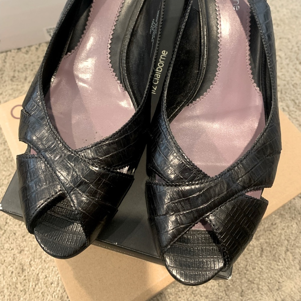 Liz Claiborne black peep toe sling kitten heel